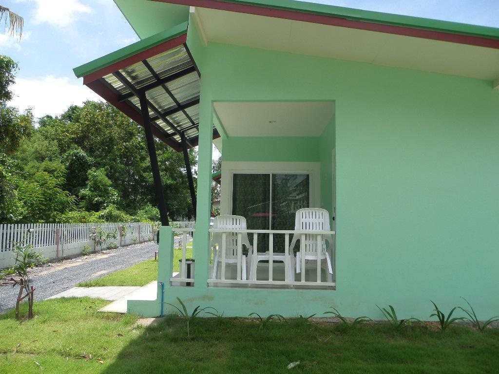 Lanta Triple Novel Hotel Ko Lanta Exterior foto