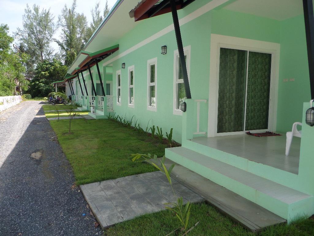 Lanta Triple Novel Hotel Ko Lanta Exterior foto