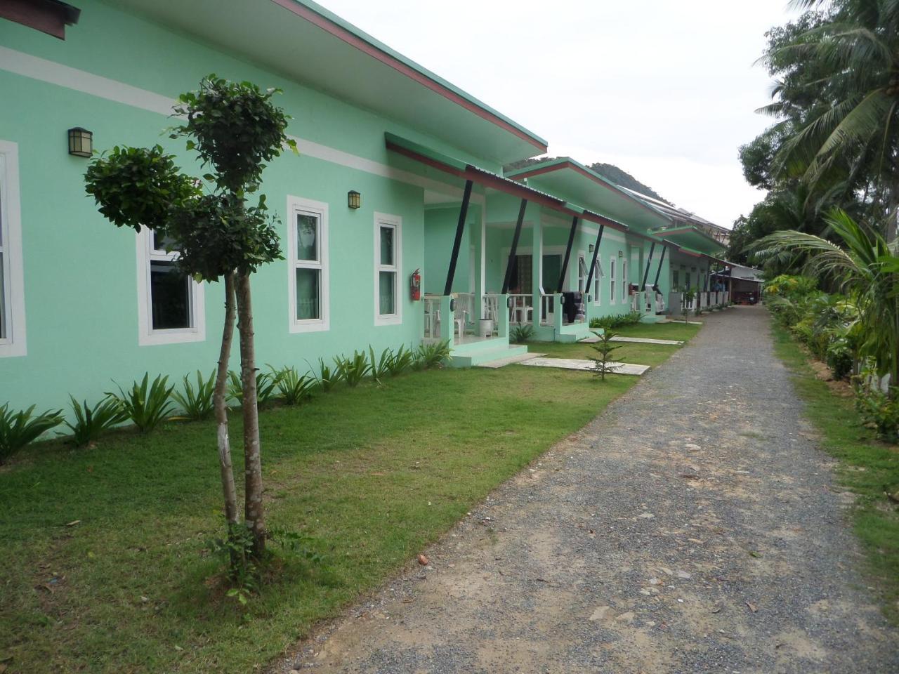 Lanta Triple Novel Hotel Ko Lanta Exterior foto